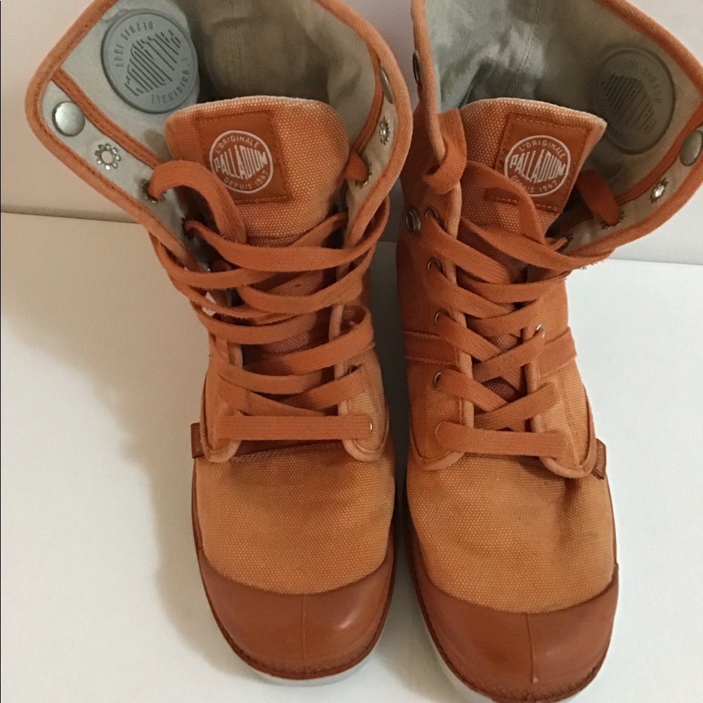 Palladium orange tie up boots men’s size 9